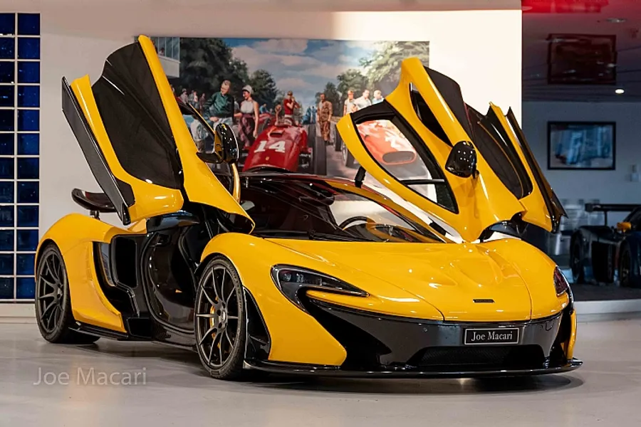 2015 McLaren P1