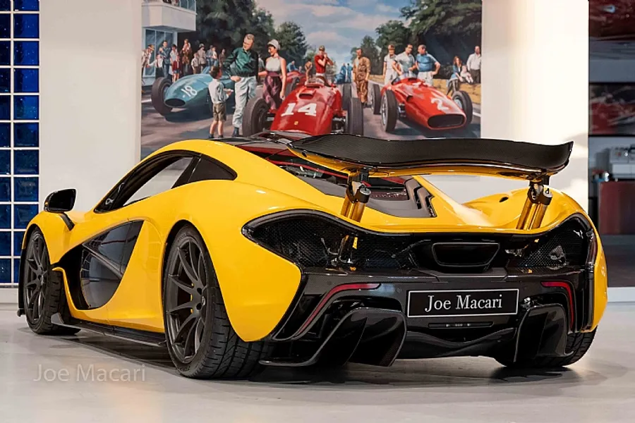 2015 McLaren P1