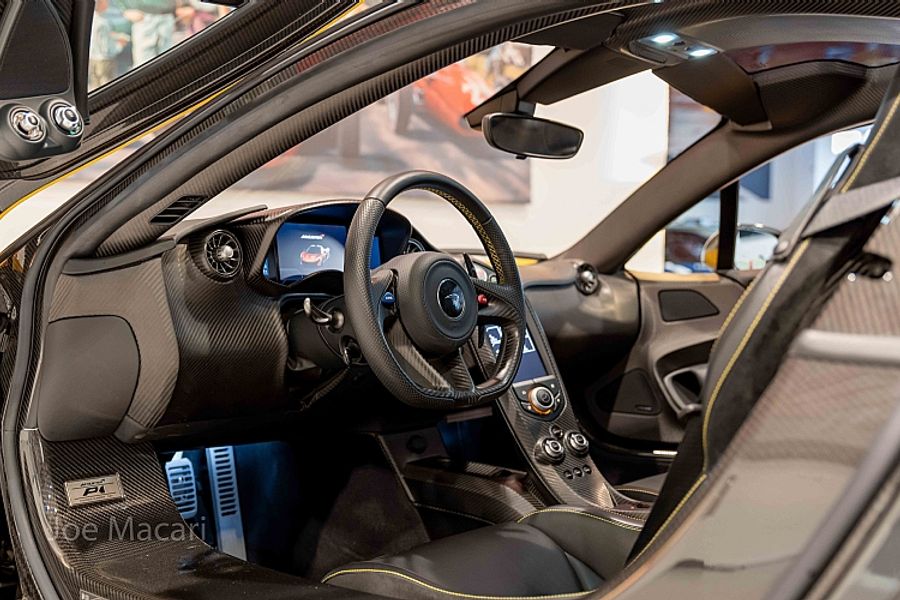 2015 McLaren P1
