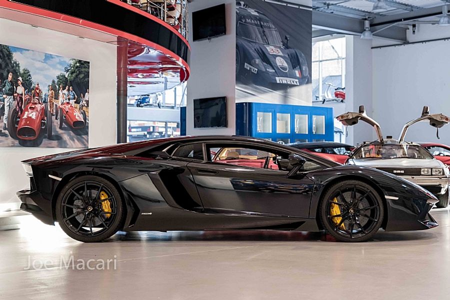2013 Lamborghini Aventador LP700-4