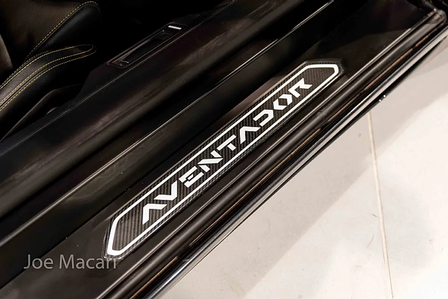 2013 Lamborghini Aventador LP700-4
