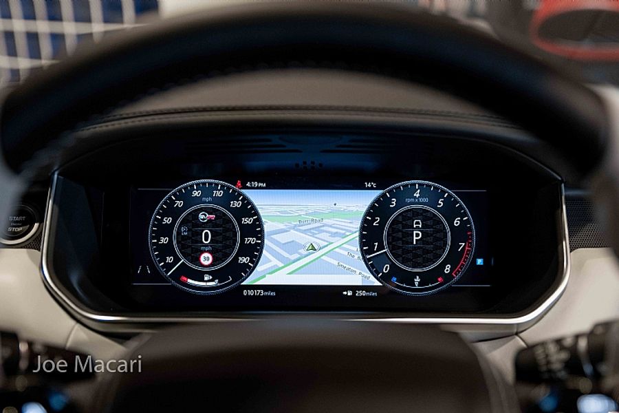 2018 Range Rover Sport SVR