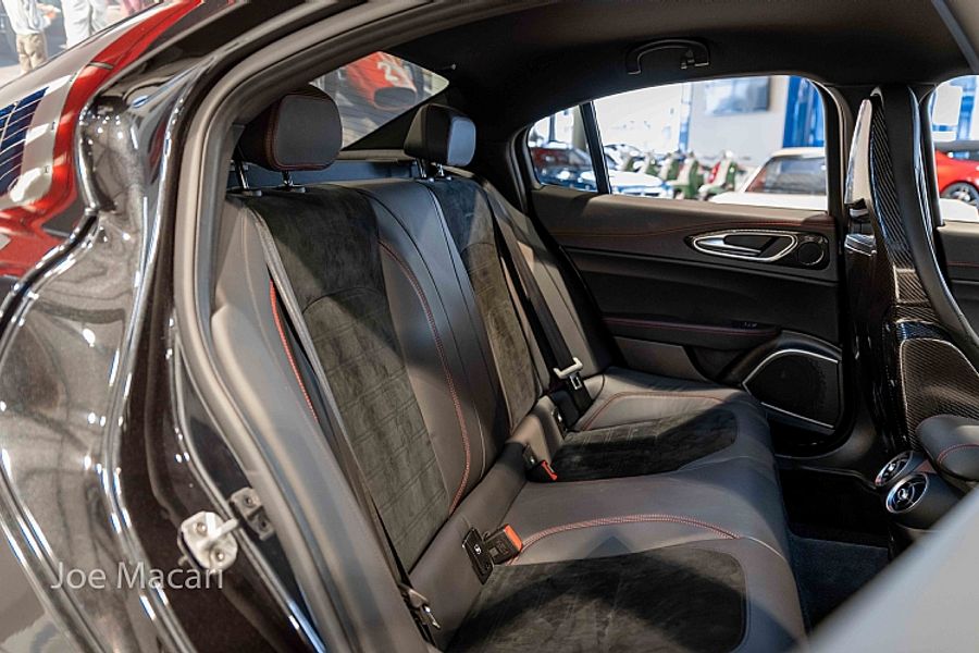 2018 Alfa Romeo Giulia Quadrifoglio