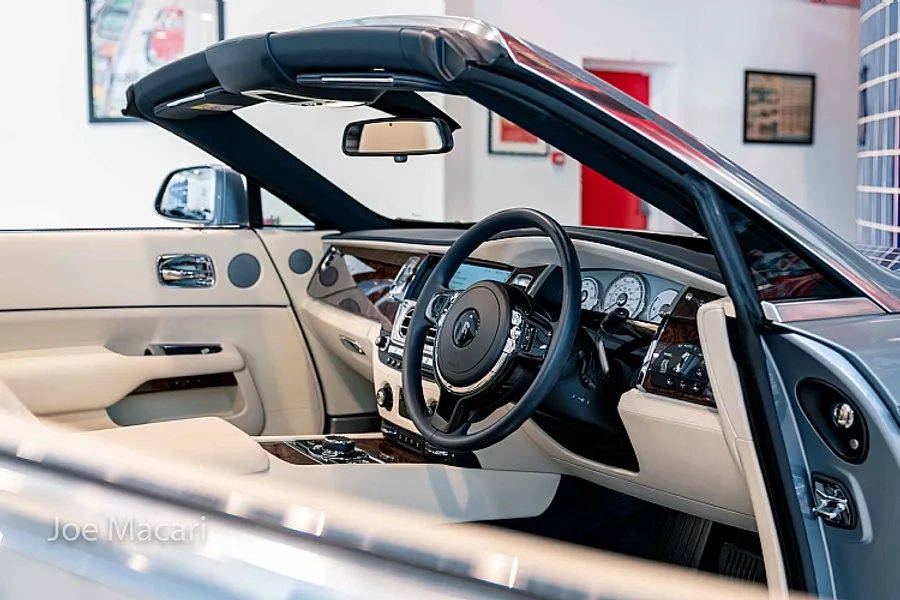 2017 Rolls-Royce Dawn