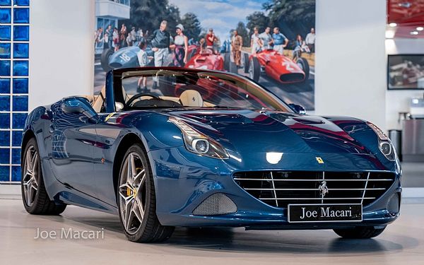 2016 Ferrari California T