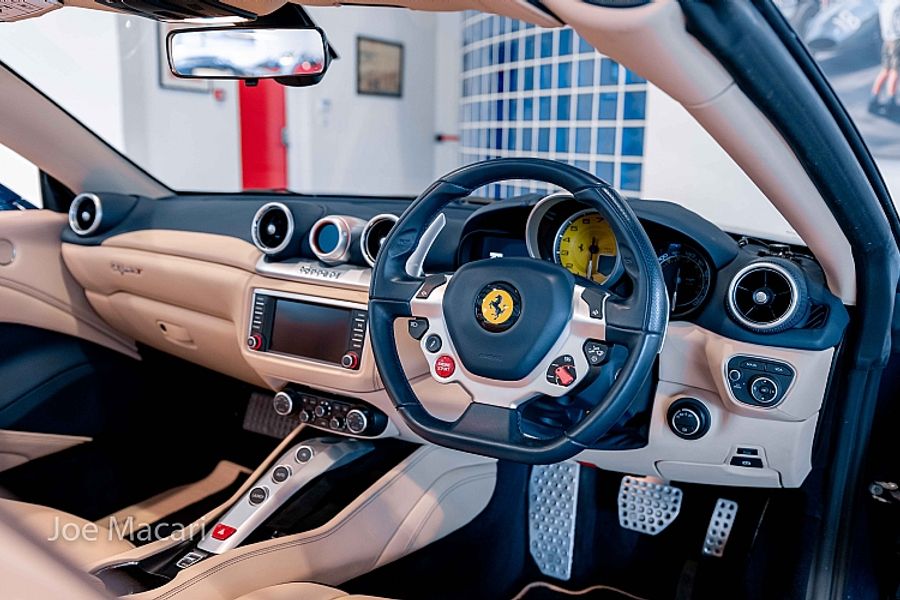 2016 Ferrari California T