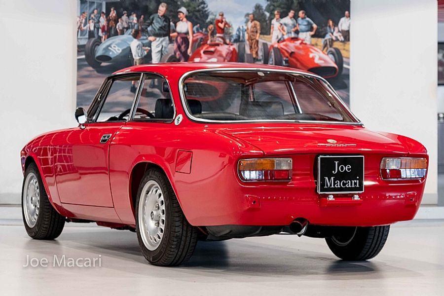 1972 Alfa Romeo 2000 GTV