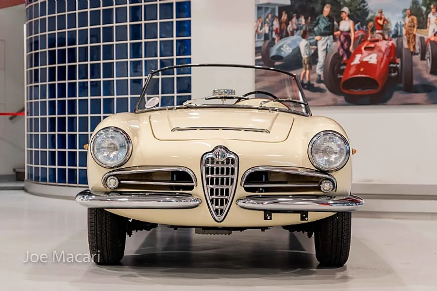 1963 Alfa Romeo Giulia Spider