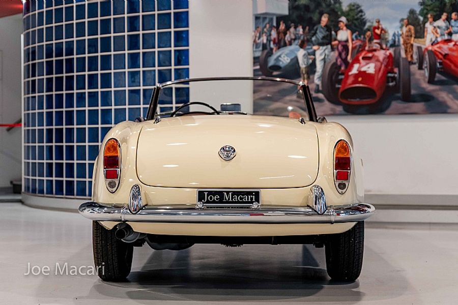 1963 Alfa Romeo Giulia Spider