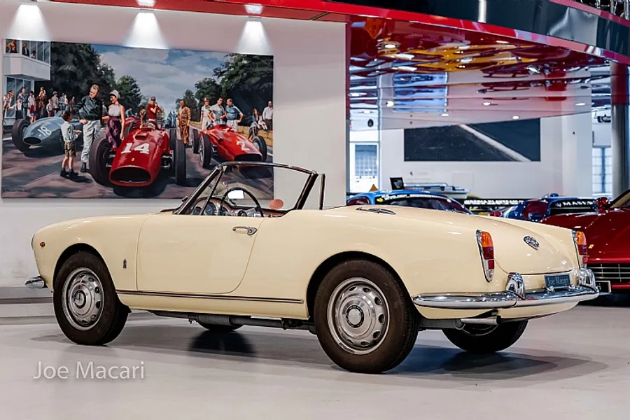 1963 Alfa Romeo Giulia Spider