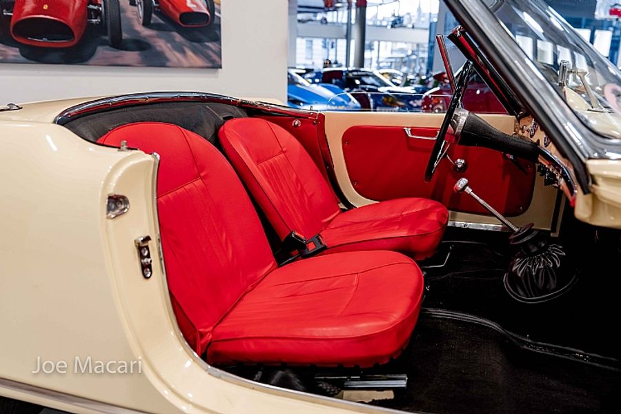 1963 Alfa Romeo Giulia Spider