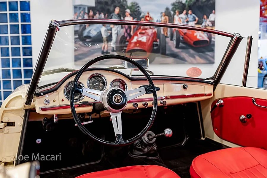 1963 Alfa Romeo Giulia Spider