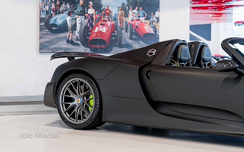 ジョージ FIRST LOOK - 2015 Porsche 918 Spyder - BARRETT-JACKSON 2024