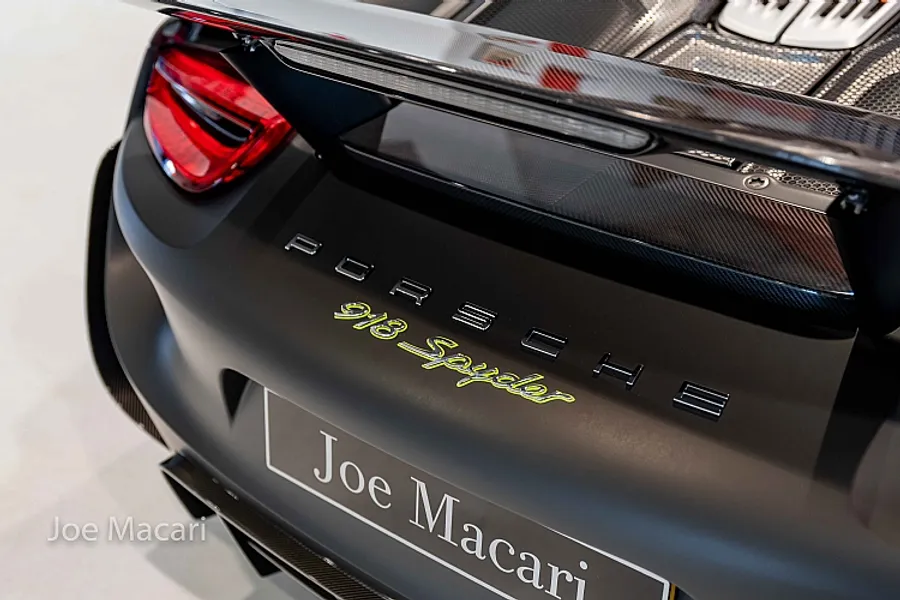 2015 Porsche 918 Spyder Weissach