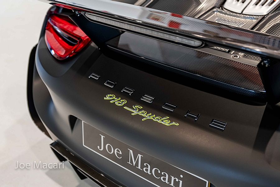 2015 Porsche 918 Spyder Weissach