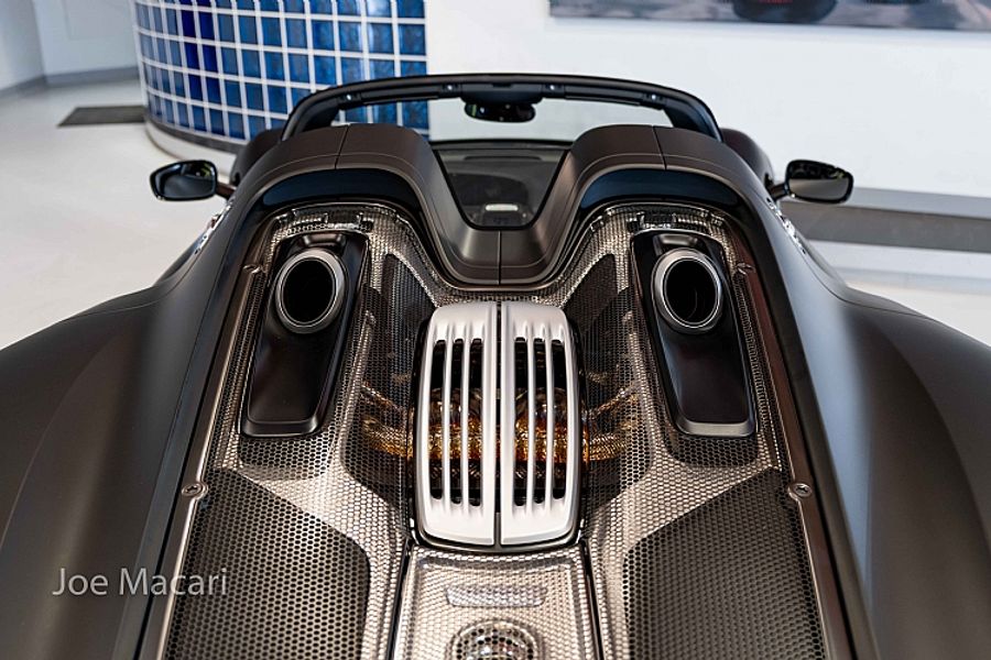 2015 Porsche 918 Spyder Weissach