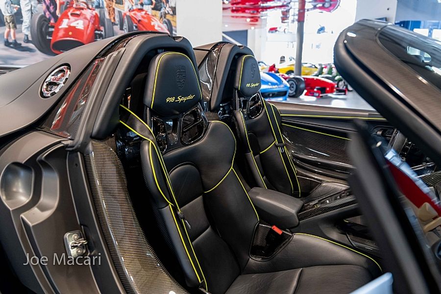 2015 Porsche 918 Spyder Weissach