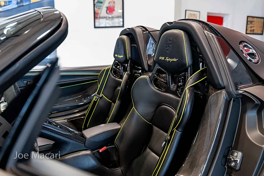 2015 Porsche 918 Spyder Weissach