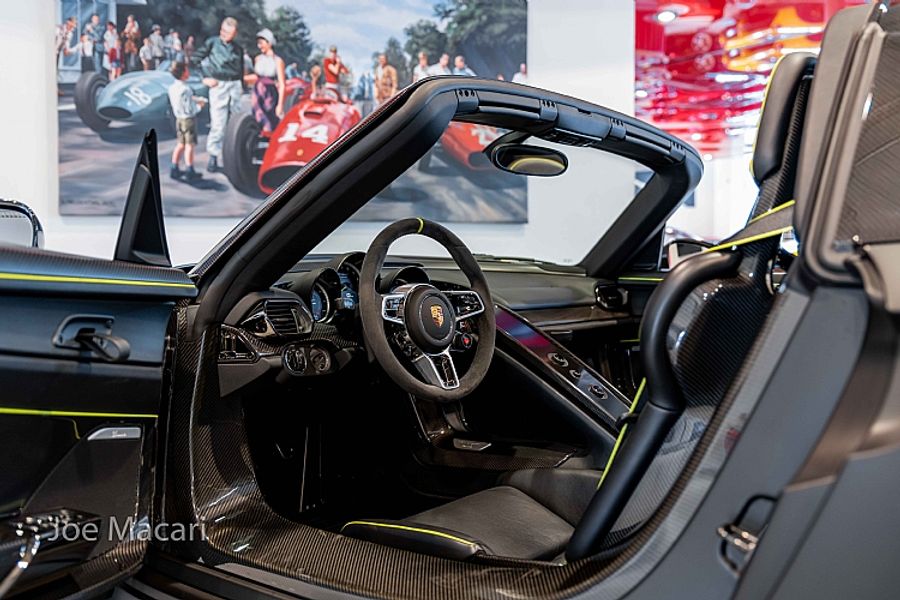 2015 Porsche 918 Spyder Weissach