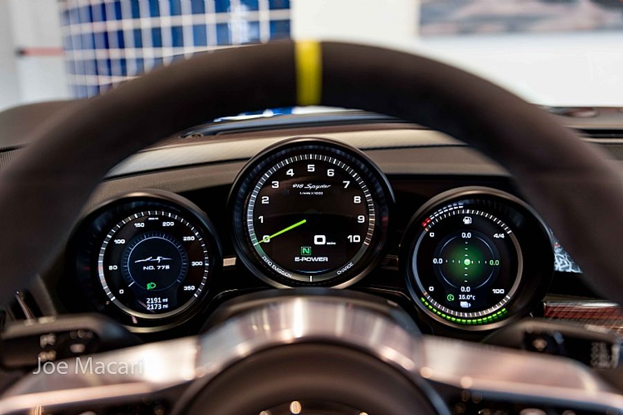 2015 Porsche 918 Spyder Weissach
