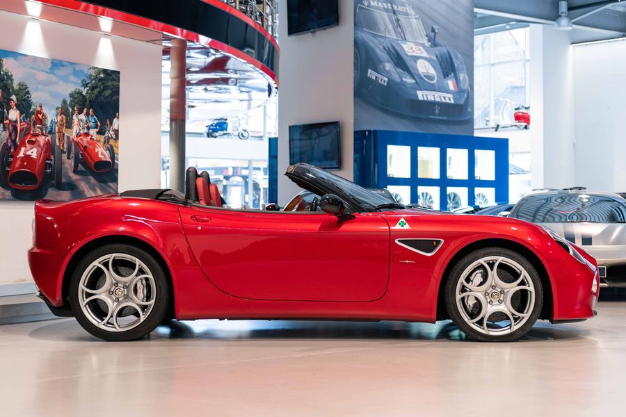 2010 Alfa Romeo 8C Spider