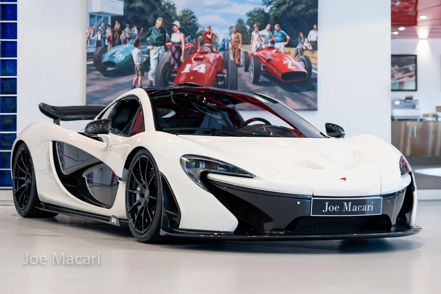 2013 McLaren P1