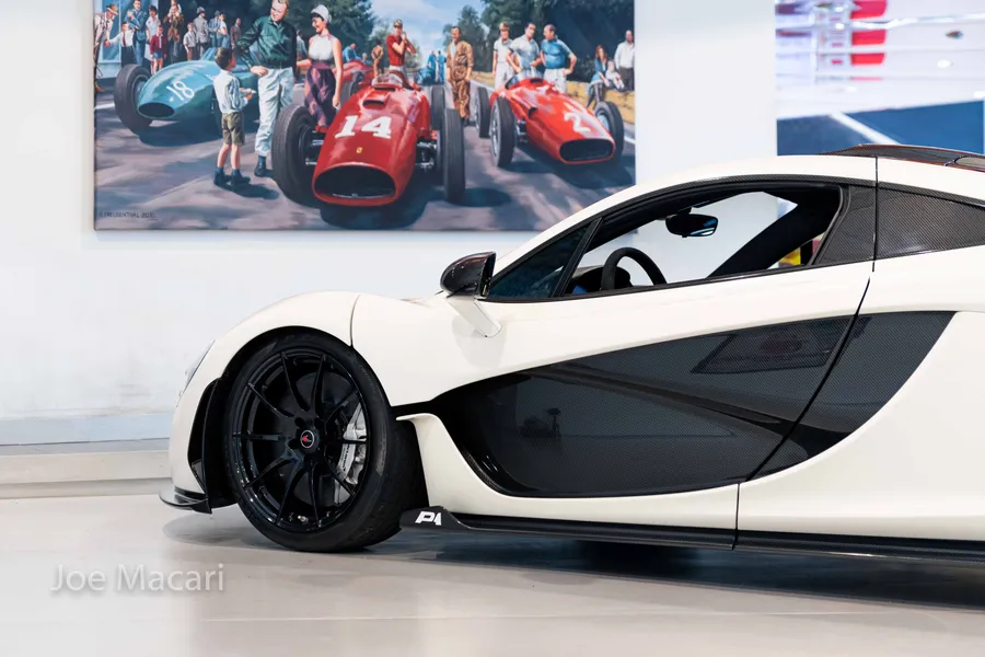 2013 McLaren P1