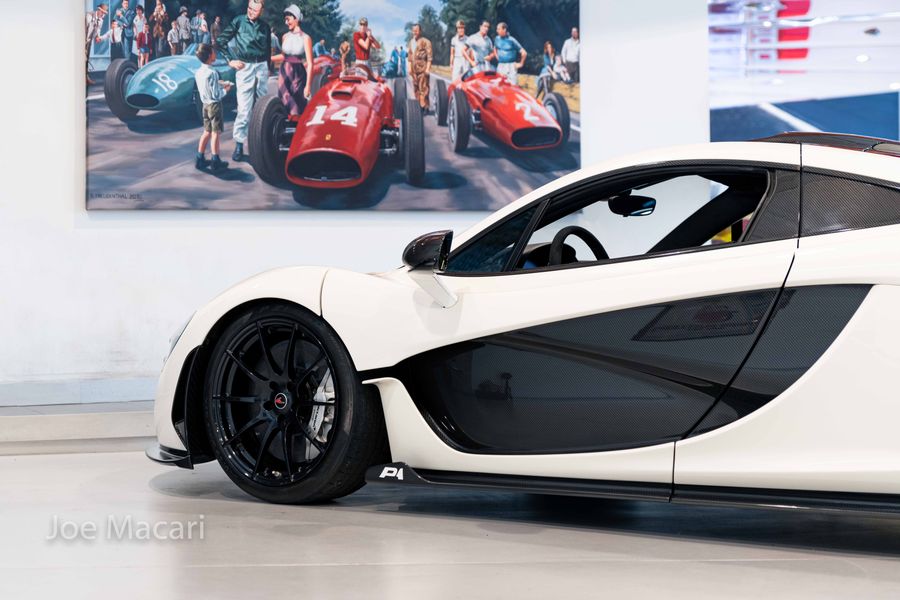 2013 McLaren P1