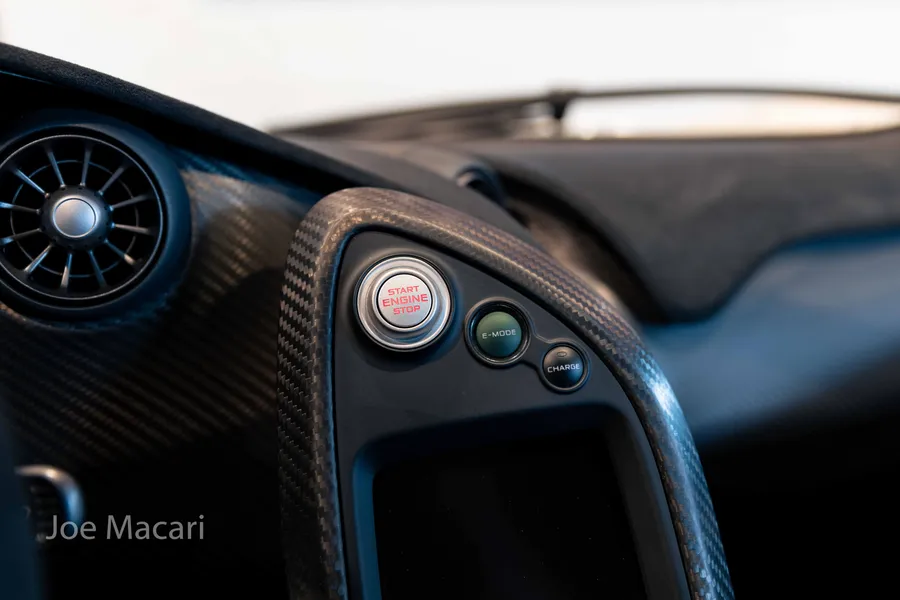 2013 McLaren P1