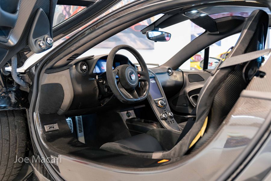 2013 McLaren P1