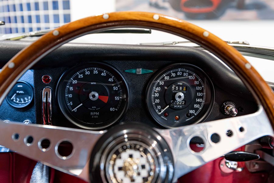 Jaguar E-Type Series 1 FHC