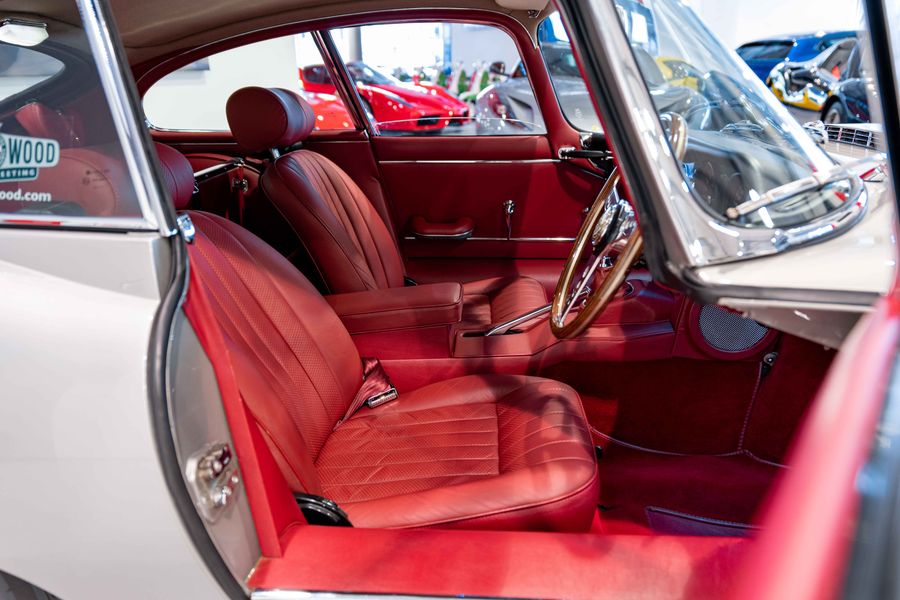 Jaguar E-Type Series 1 FHC