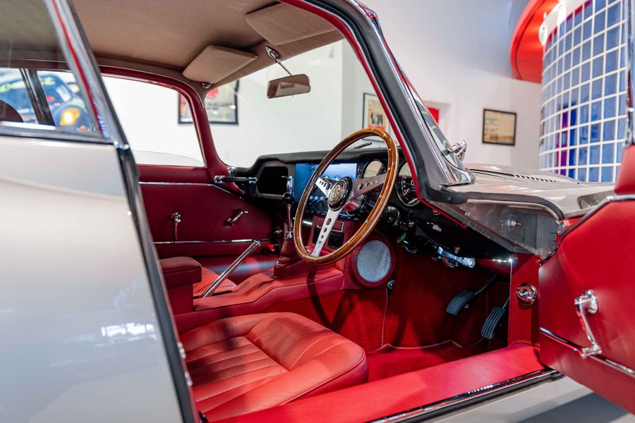 Jaguar E-Type Series 1 FHC
