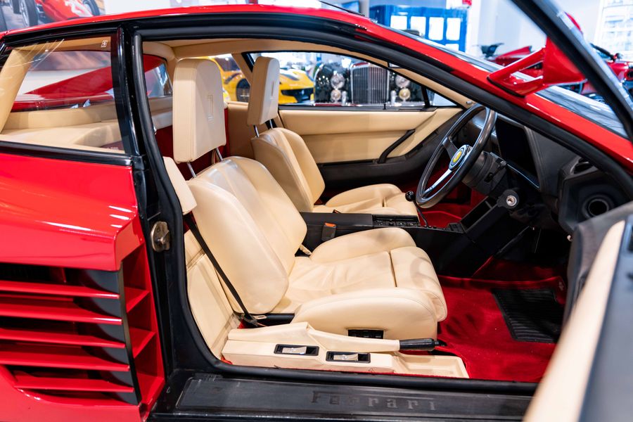 Ferrari Testarossa Monospecchio