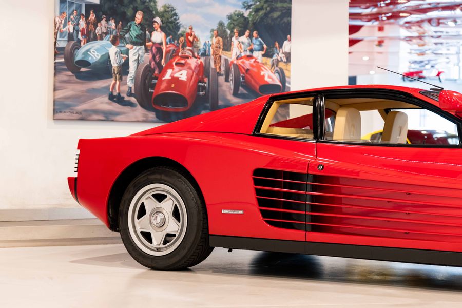 Ferrari Testarossa Monospecchio