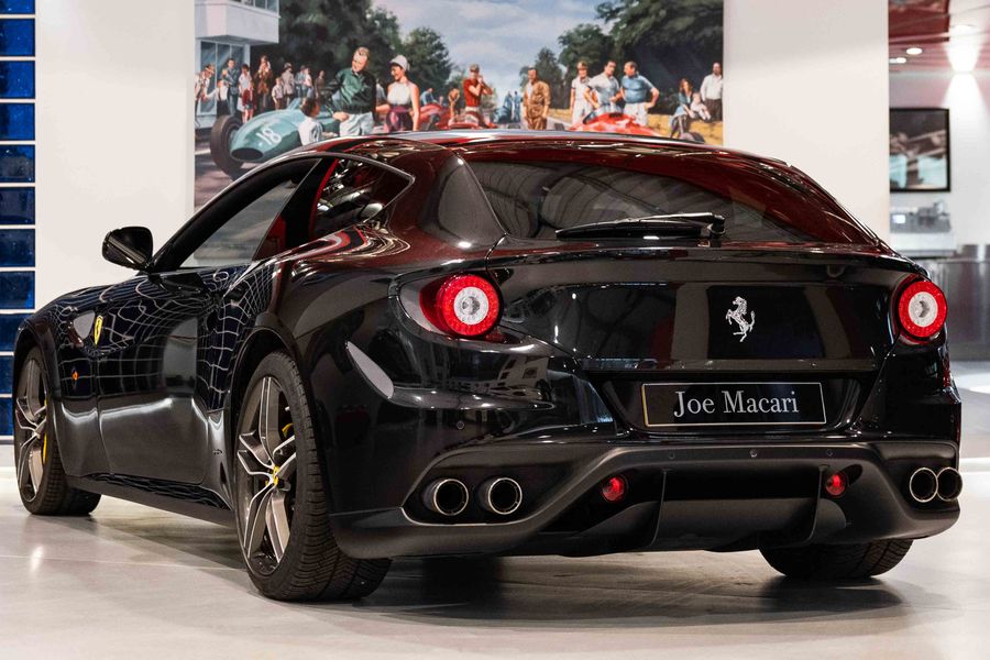 Ferrari FF