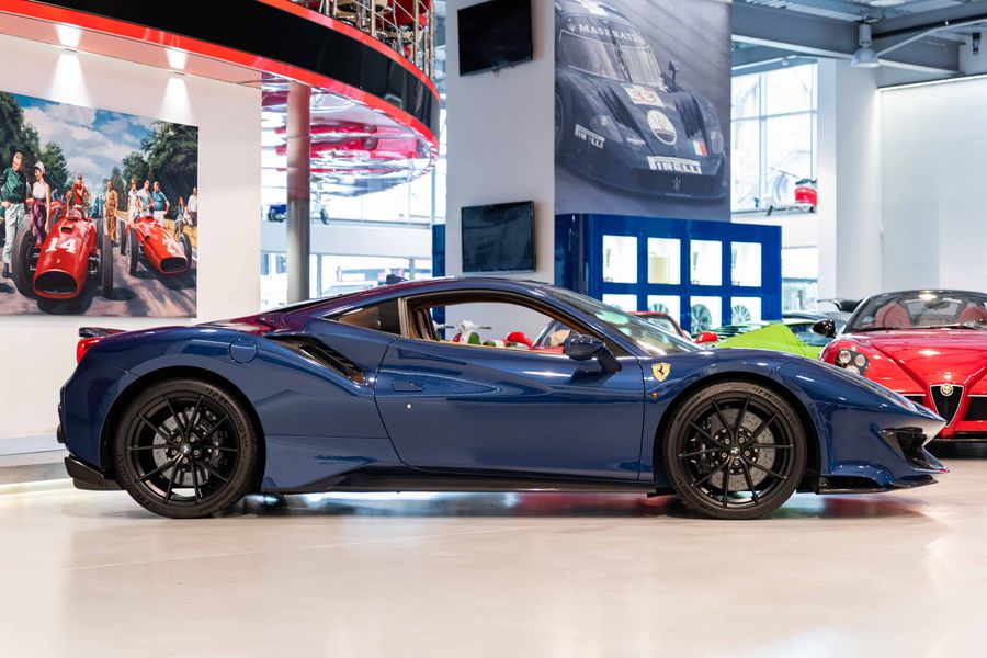 Ferrari 488 Pista