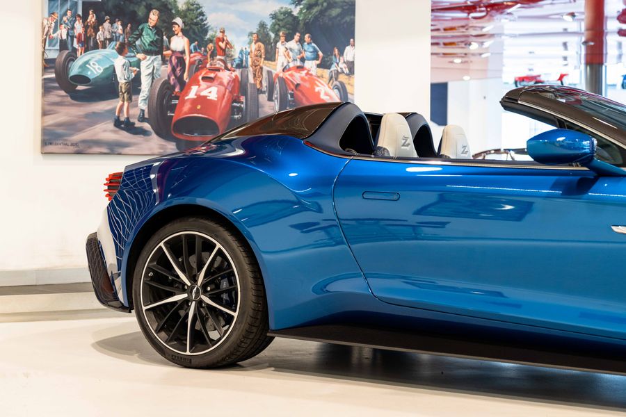 Aston Martin Vanquish Zagato Speedster