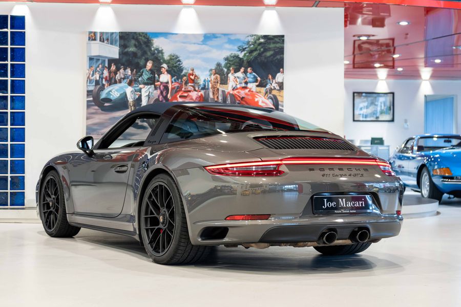 Porsche 911 Targa GTS LHD
