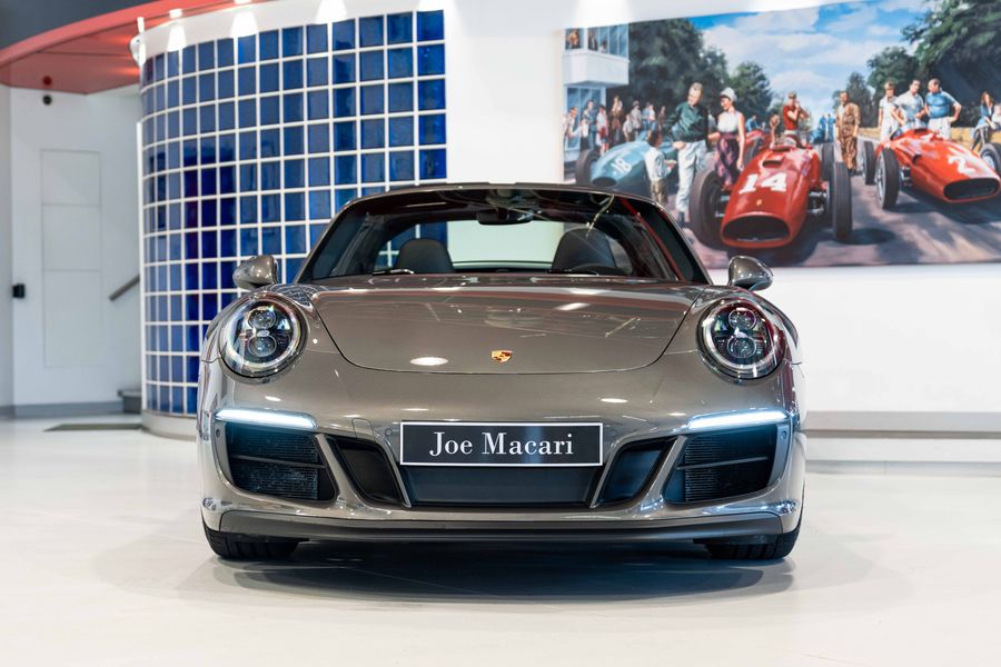 Porsche 911 Targa GTS LHD
