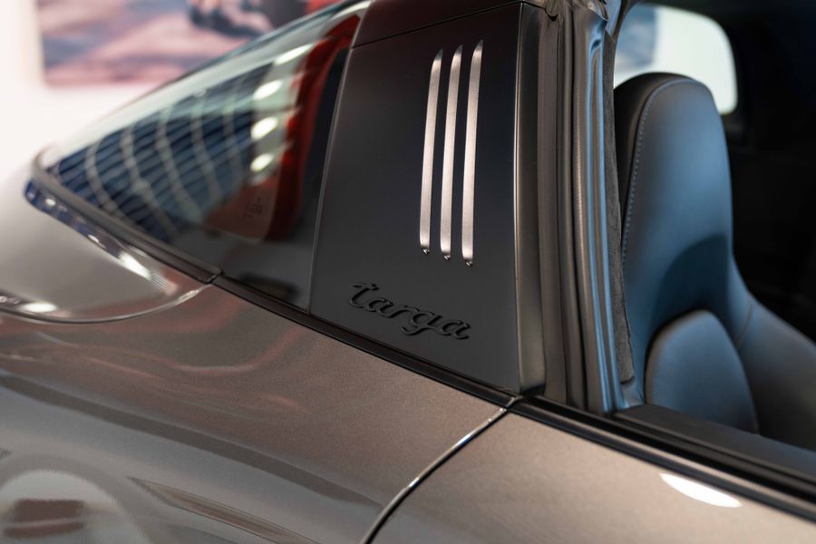 Porsche 911 Targa GTS LHD