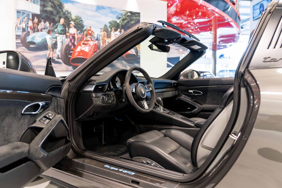 Porsche 911 Targa GTS LHD