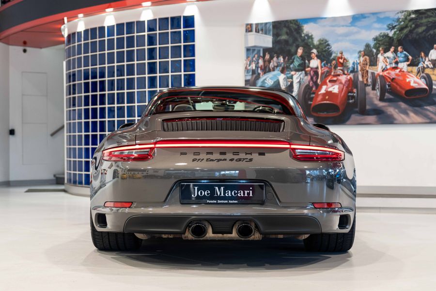 Porsche 911 Targa GTS LHD
