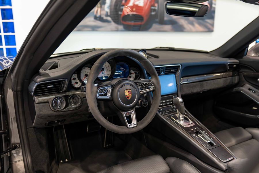 Porsche 911 Targa GTS LHD