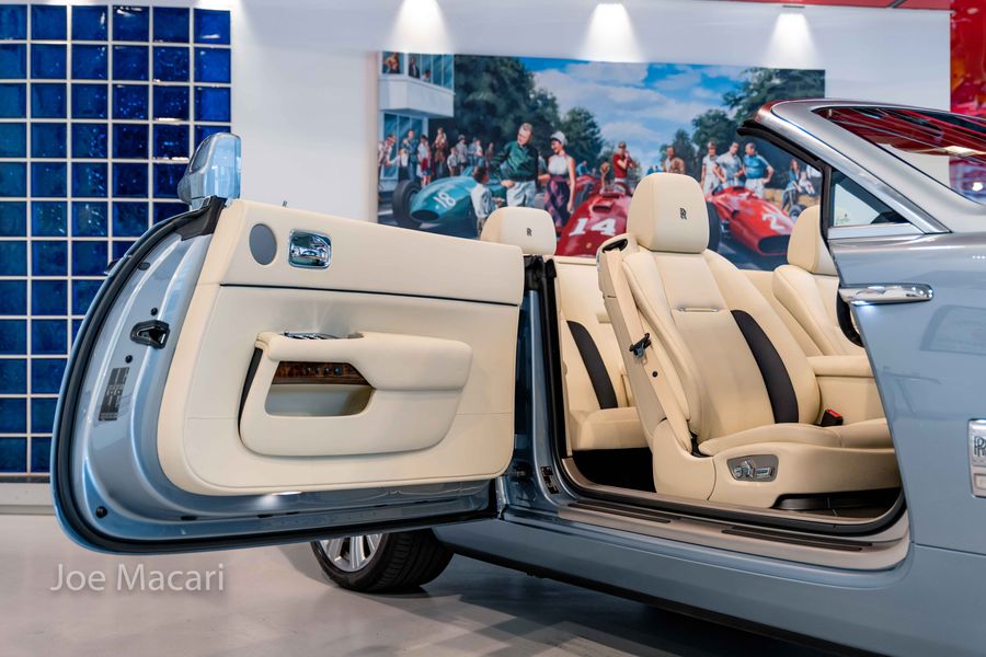 Rolls-Royce Dawn