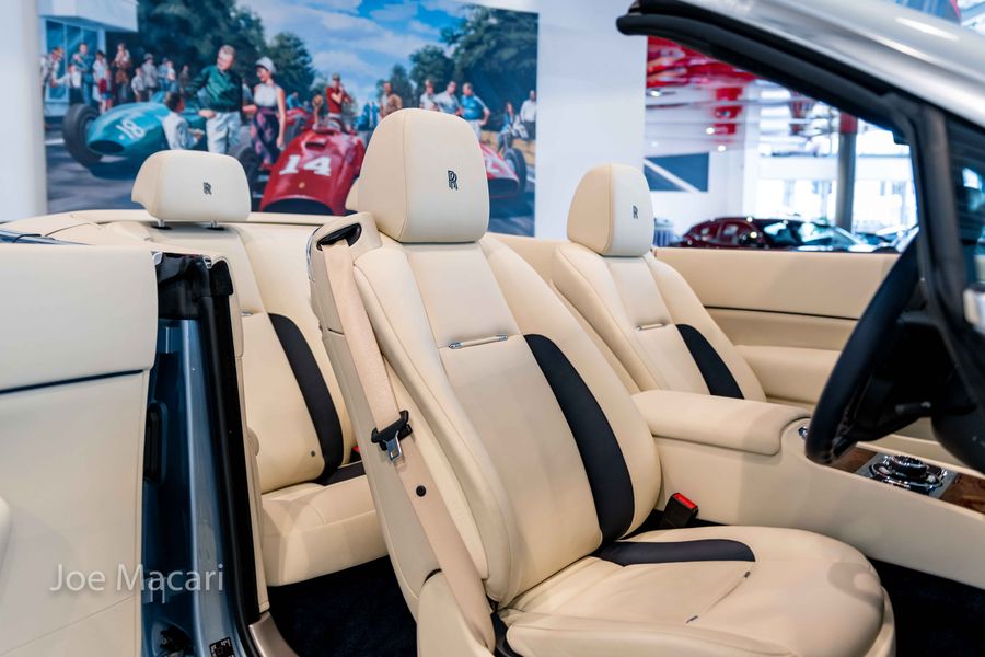 Rolls-Royce Dawn