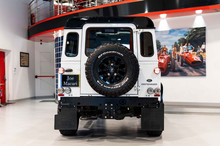 Land Rover Defender 90