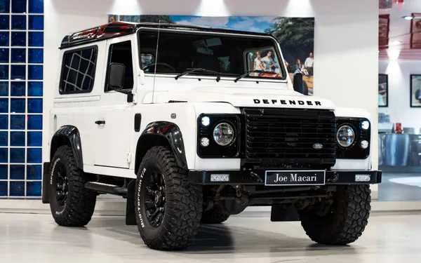 Land Rover Defender 90