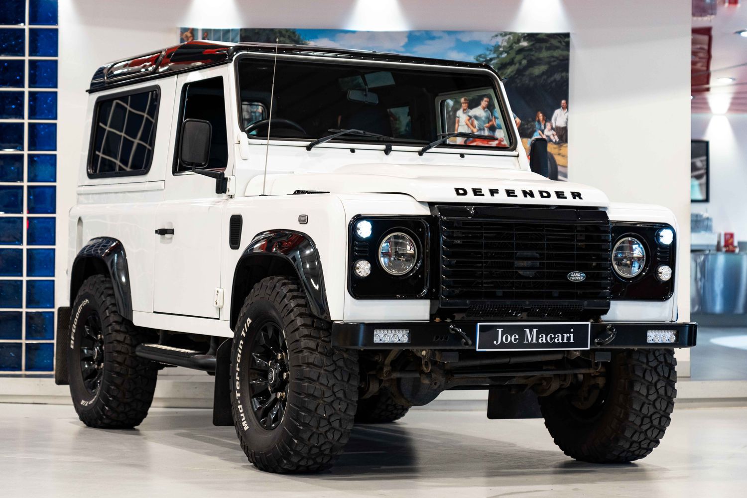 Land Rover Defender 90