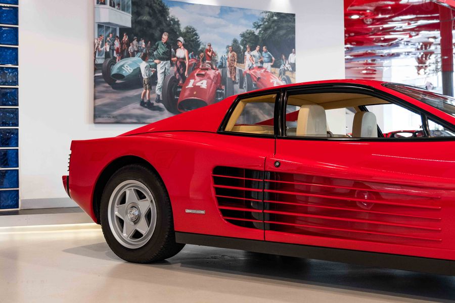 Ferrari Testarossa Monospecchio